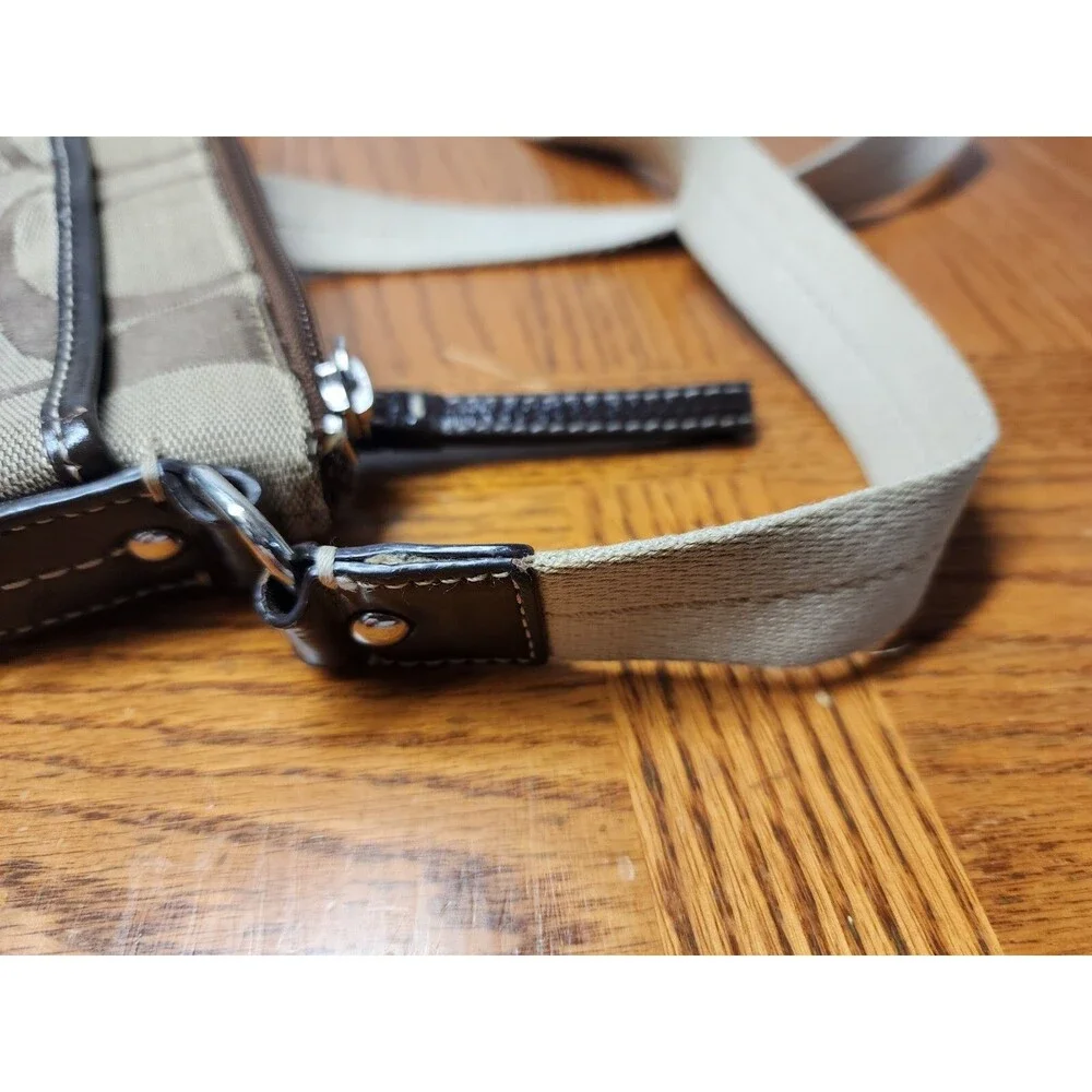 COACH SwingPack Brown Signature Brown Patent Leather Trim